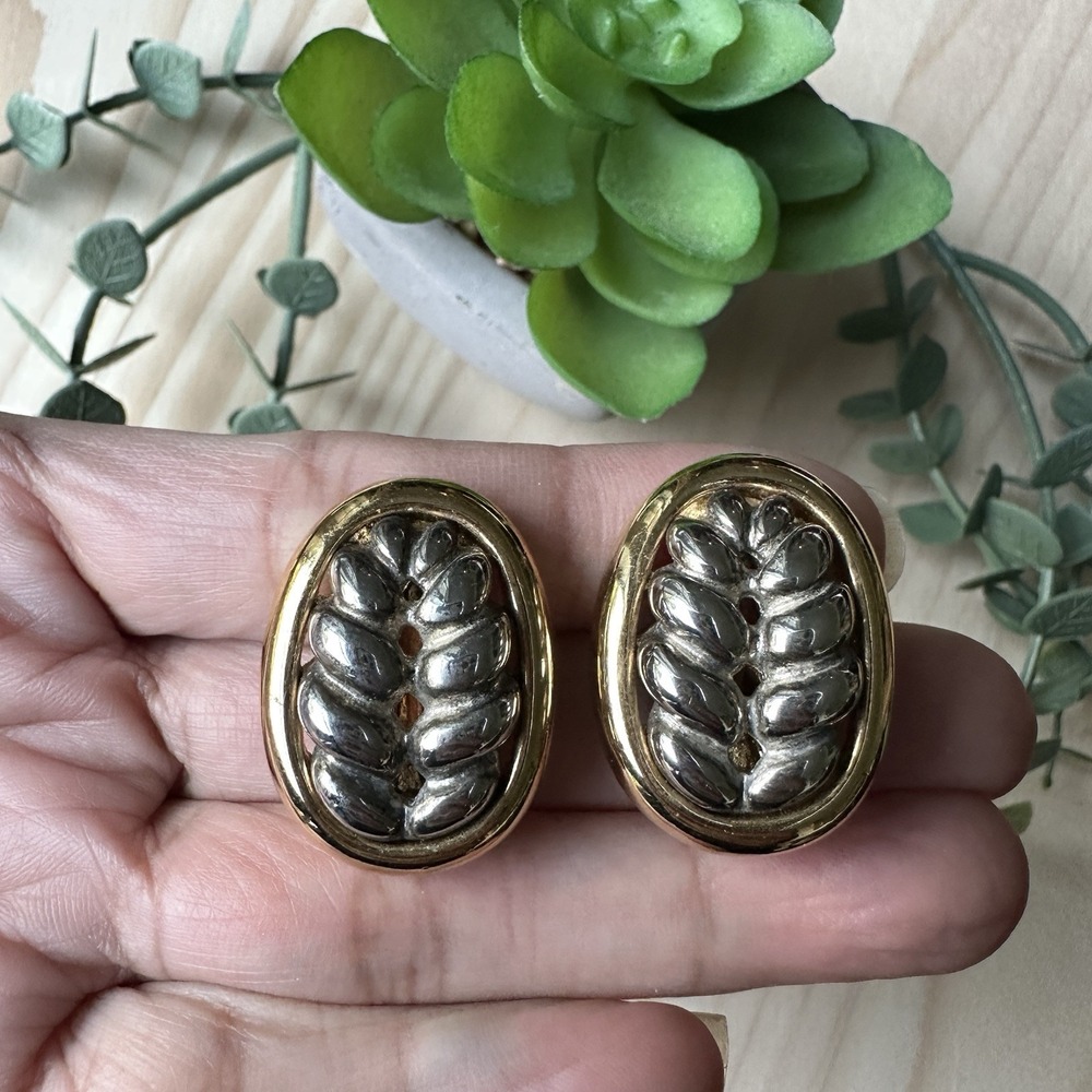 VTG Givenchy Paris NY Earrings 1 Inch Wheat Oval Silver Gold Plated Classic Rare - Picture 4 of 6